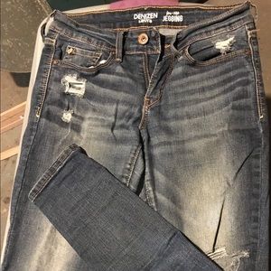 Denizen Levi’s low-rise jeggings